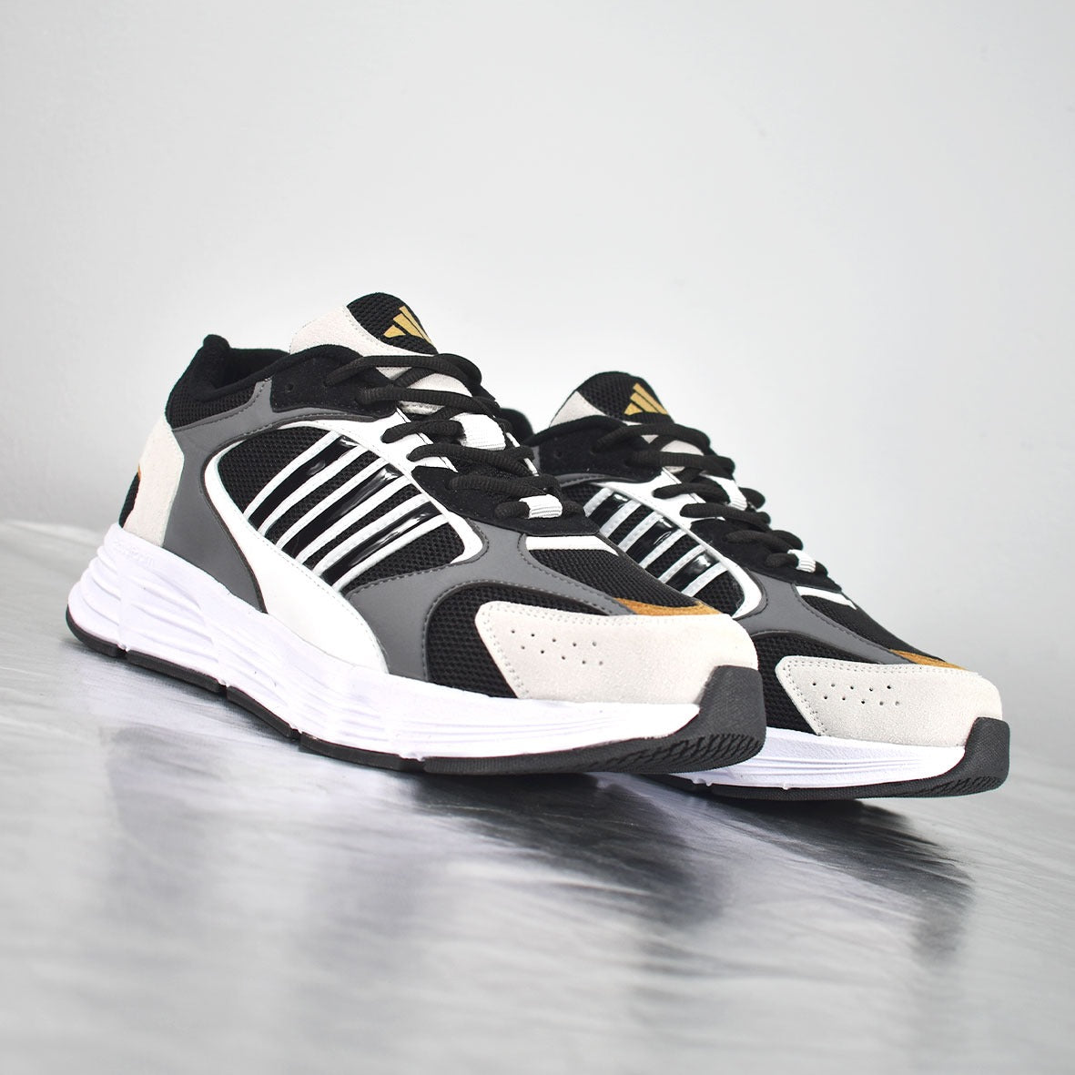 MODELO EXCLUSIVO ADI CRAZYCHAOS